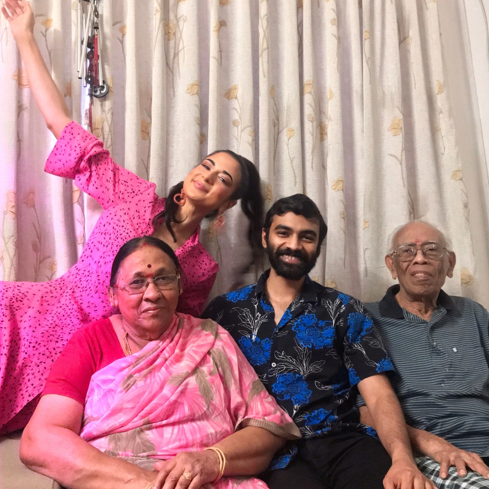Desi Girl, Indian Grandma, Bangalore Fashion, Indian Family, Saree Fashion, Happiness and Family, Relationships
